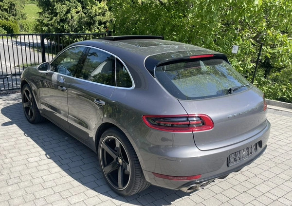 Porsche Macan cena 129800 przebieg: 150000, rok produkcji 2014 z Biała małe 704